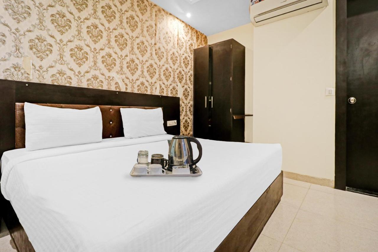 Oyo 23368 Boutique Hotel Paragon New Delhi Ngoại thất bức ảnh