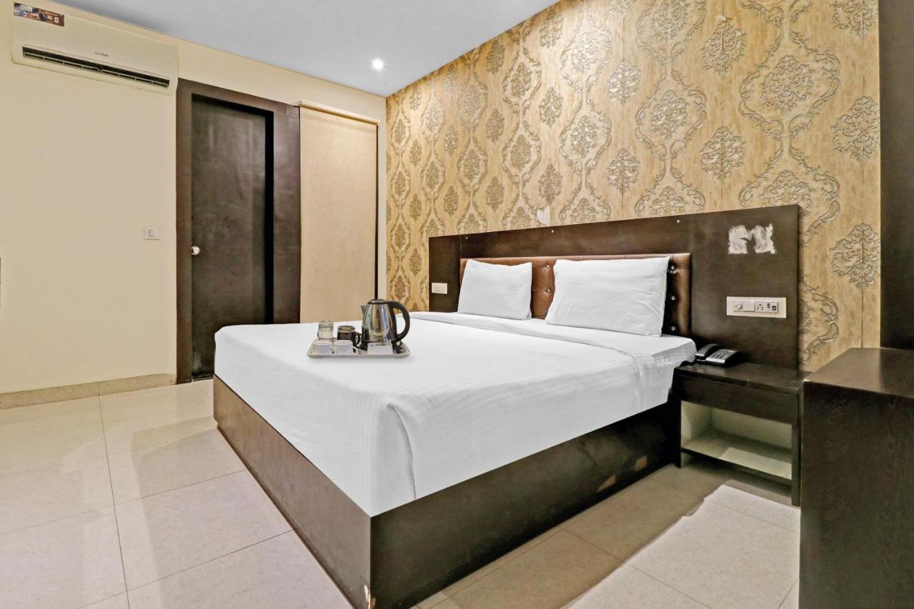 Oyo 23368 Boutique Hotel Paragon New Delhi Ngoại thất bức ảnh