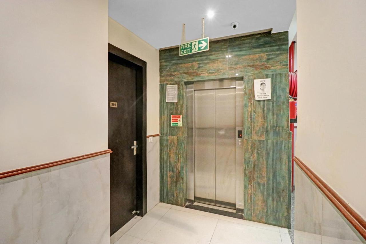 Oyo 23368 Boutique Hotel Paragon New Delhi Ngoại thất bức ảnh