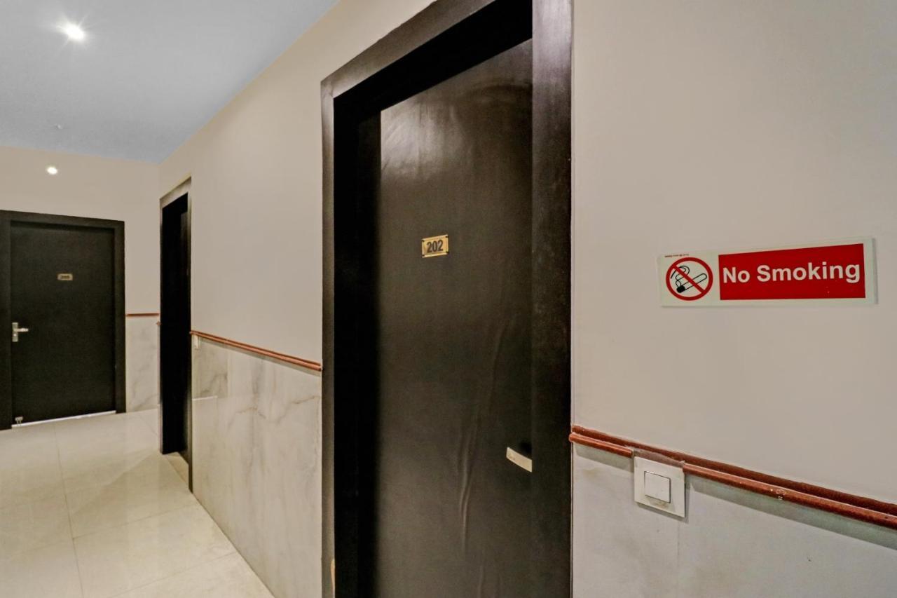 Oyo 23368 Boutique Hotel Paragon New Delhi Ngoại thất bức ảnh