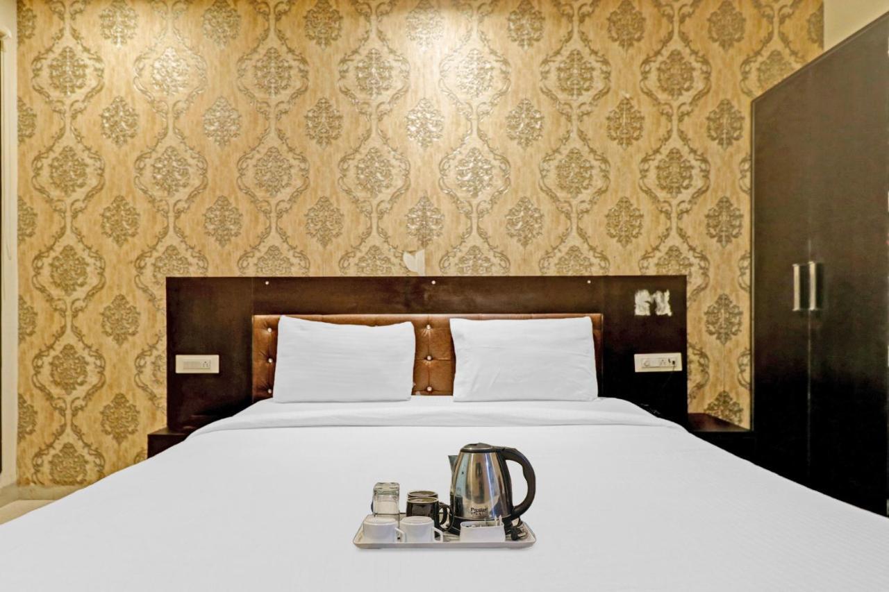 Oyo 23368 Boutique Hotel Paragon New Delhi Ngoại thất bức ảnh