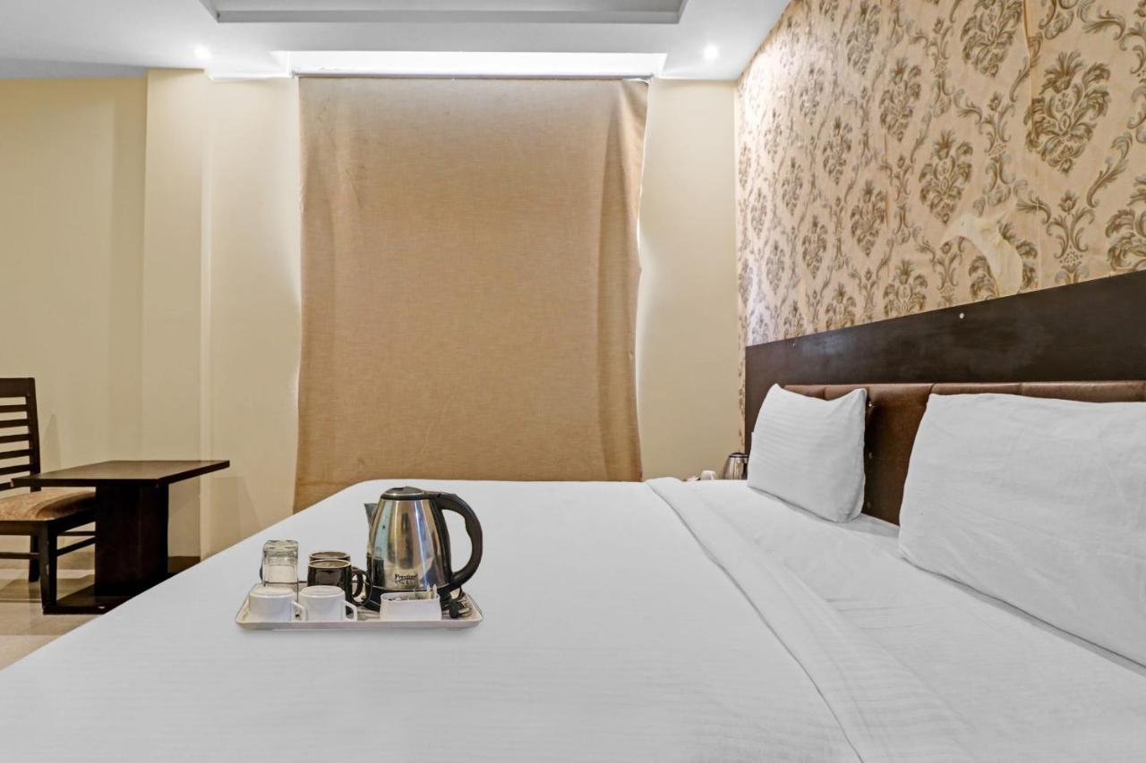 Oyo 23368 Boutique Hotel Paragon New Delhi Ngoại thất bức ảnh