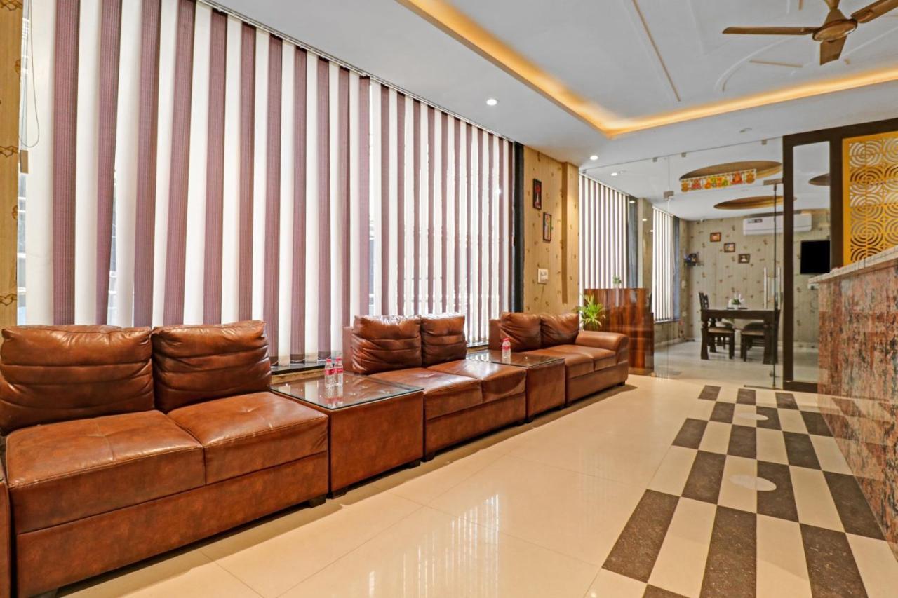 Oyo 23368 Boutique Hotel Paragon New Delhi Ngoại thất bức ảnh