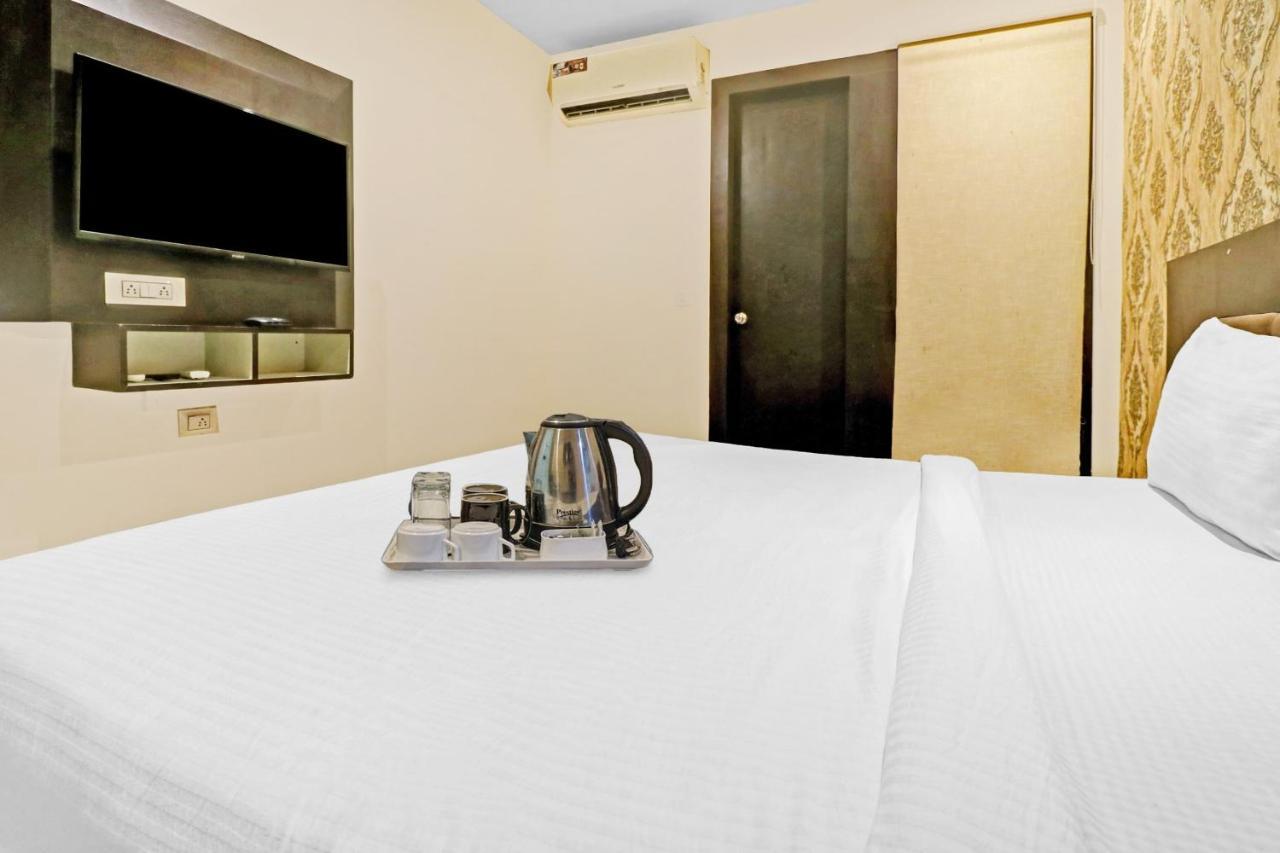 Oyo 23368 Boutique Hotel Paragon New Delhi Ngoại thất bức ảnh