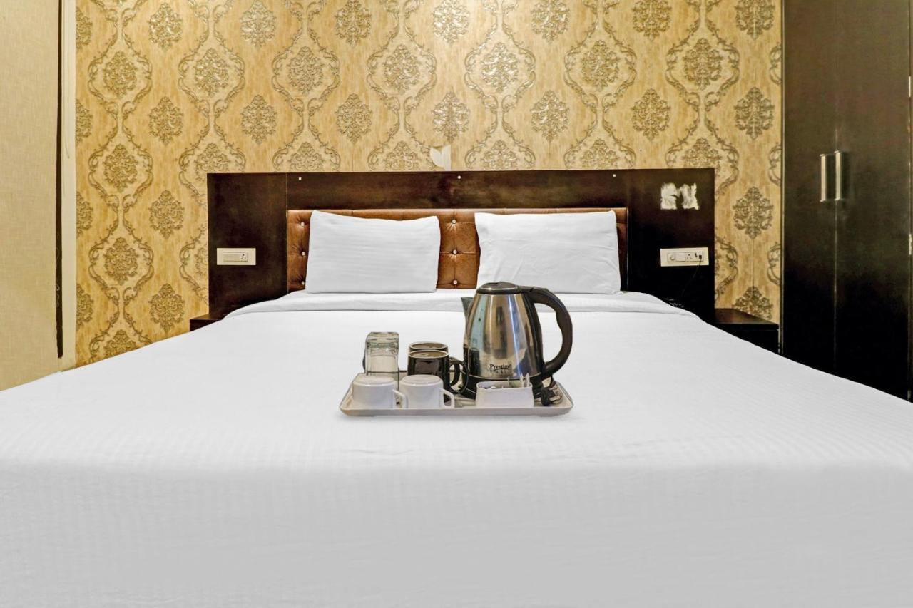 Oyo 23368 Boutique Hotel Paragon New Delhi Ngoại thất bức ảnh