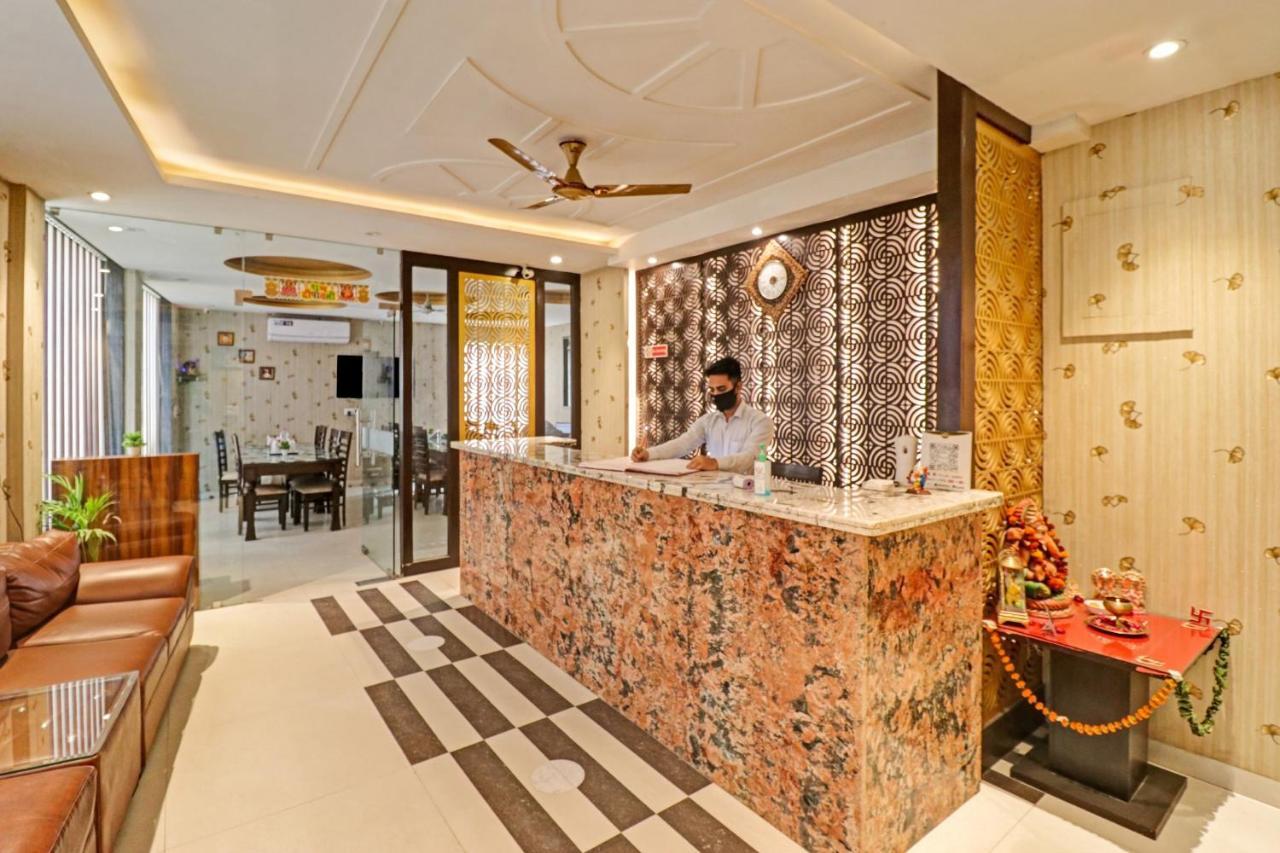 Oyo 23368 Boutique Hotel Paragon New Delhi Ngoại thất bức ảnh